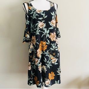 Off The Shoulder Floral Dress With Pockets!!